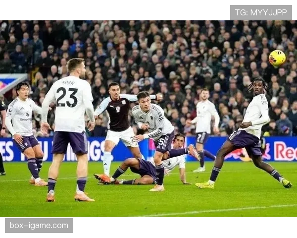 维拉防线稳固助球队三连胜，状态强势回暖