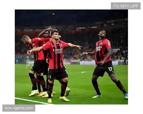 西甲埃尔切新援加盟，持续提升球队实力应对新赛季挑战