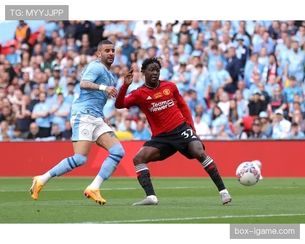 曼城遇巨大危机，双冠王争冠局势滑向深不可测的深渊